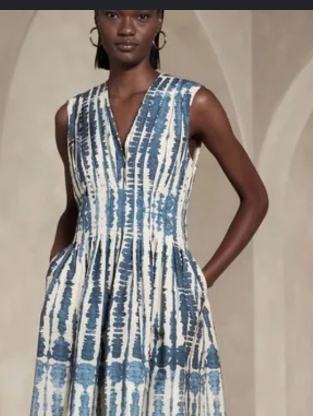 Banana Republic Ariana Sleeveless Blue & White V-Neck Fit-and-Flare Dress